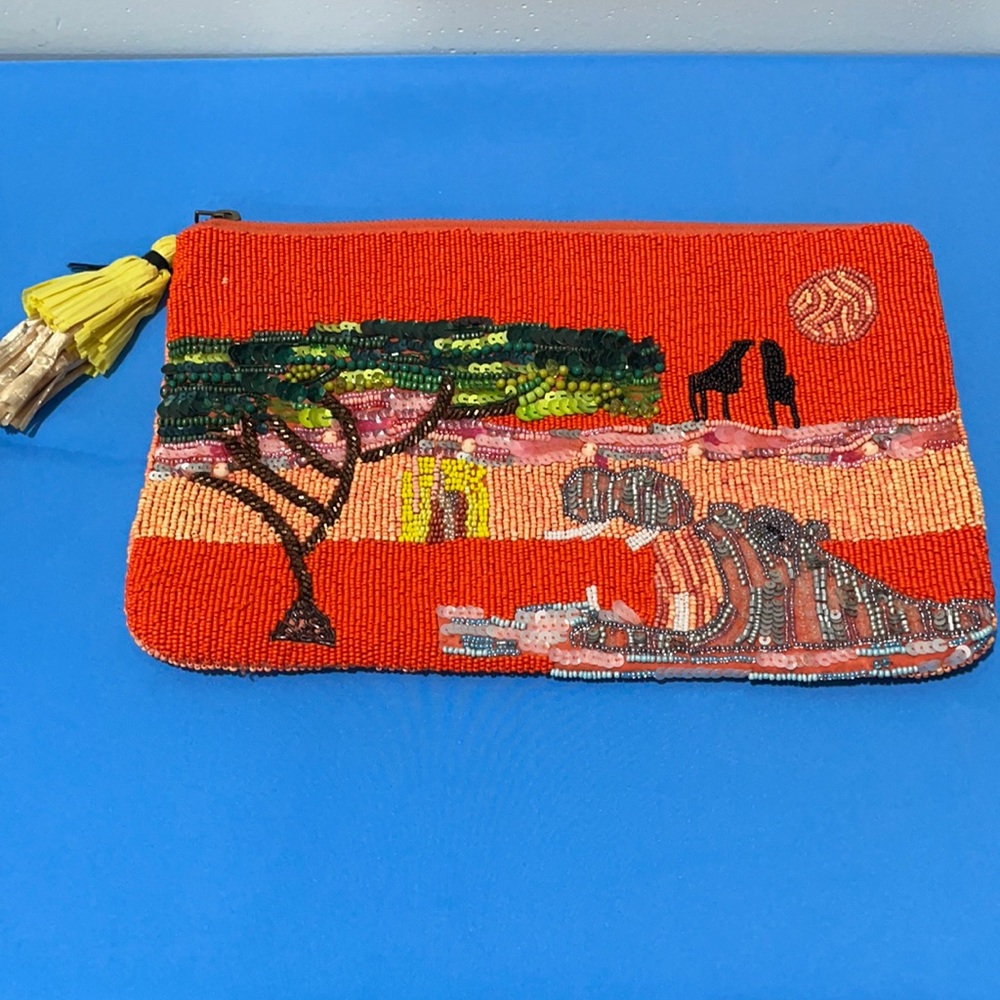 GORGEOUS Beaded Zara clutch/pouch with safari animals in near perfect condition